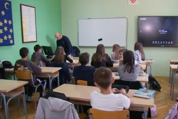 U ovoj hrvatskoj školi djeci zabranili mobitele, šminku, gazirana pića: 'Pun pogodak!'