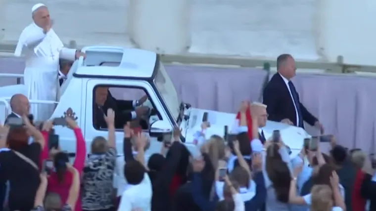 Papa na dar dobio jaslice od školjki iz Dunava, iz Jadrana i s Floride: Evo otkud ideja!