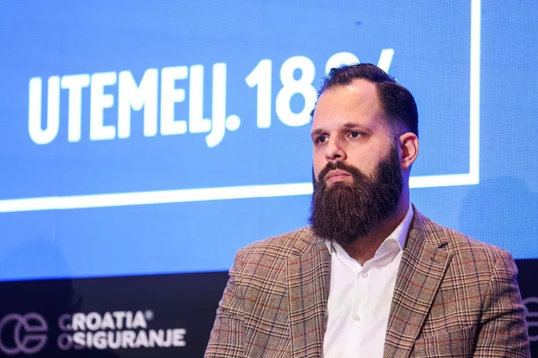 Država će vam čitati poruke na WhastAppu i Viberu? Chat control izazvao kaos, zašto je opasan?