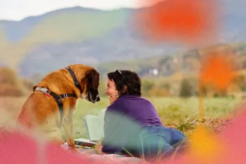 Znate li da psi ne pamte dane nego trenutke? I mi pamtimo baš svaki kad se sklupčaju uz nas