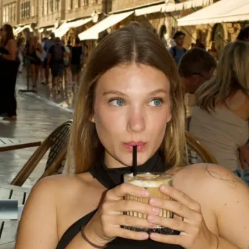 Kako je teta iz vrtića postala poznata influencerica? Upoznajte Stellu Zulijani