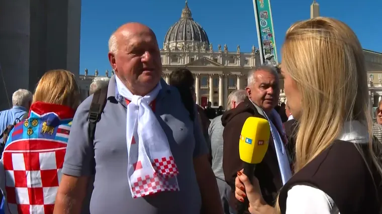 Bili smo s vjernicima u Vatikanu: 'Kad smo mi mogli trajektom, može i on avionom u Hrvatsku'