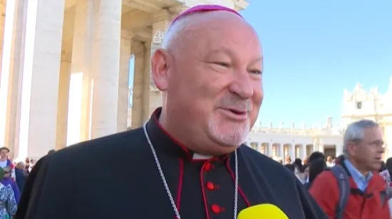 Biskup Petanjak oduševljen papom: 'Očekivali smo da će samo mahnuti, a on je došao svima'