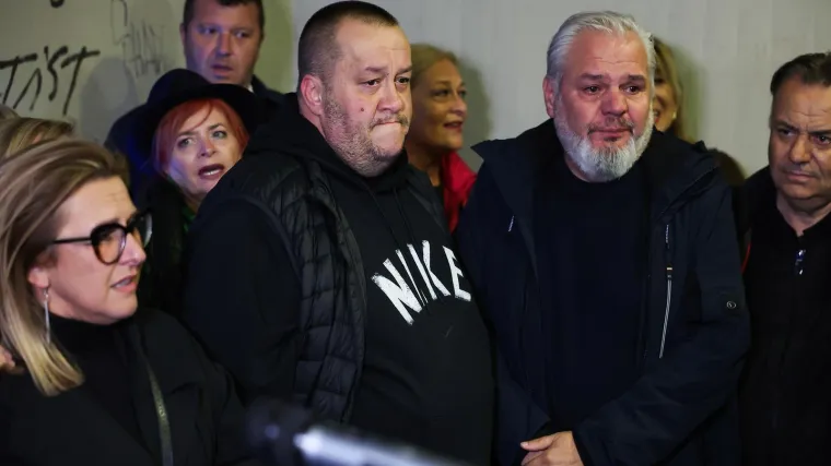 Sina Halida Be&scaron;lića preplavile emocije na okupljanju u Sarajevu: Nije mogao sakriti tugu