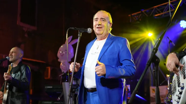 [KVIZ] Možeš li prepoznati hitove Mladena Grdovića po jednom stihu?