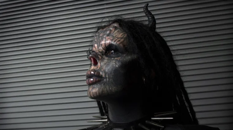 Ovako je nekoć izgledala Belgijanka poznata kao prva žena koja je svjesno odstranila svoj nos