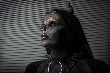 Ovako je nekoć izgledala Belgijanka poznata kao prva žena koja je svjesno odstranila svoj nos