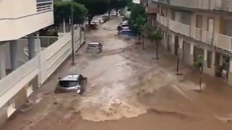 Pogodile su ih strašne poplave, snimke su dramatične: Upaljeno najviše upozorenje