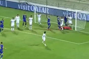 Ovakav poklon se rijetko viđa: Urnebesni autogol koji je skoro pomogao BiH