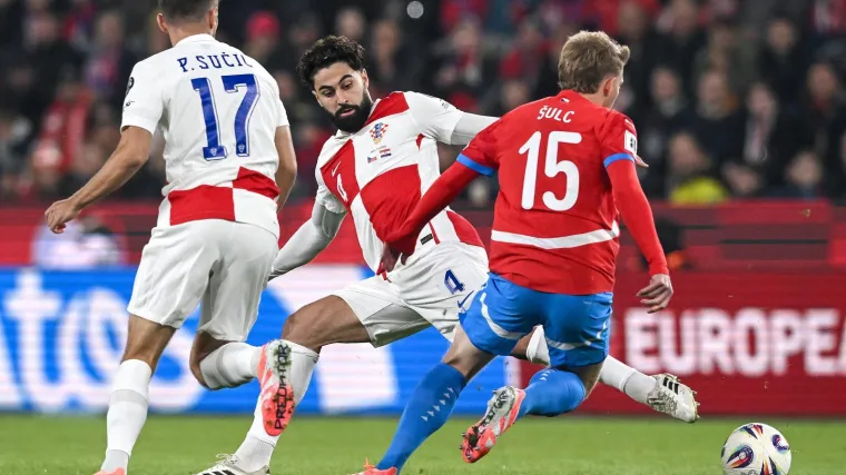 Navijači ne kriju razočaranje igrom Hrvatske u Pragu: 'Zapitajte se dobro &scaron;to radite'