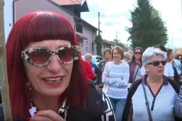 Oko 150 tona opasnog otpada, mještani u strahu: 'Sele nam toksično brdo'