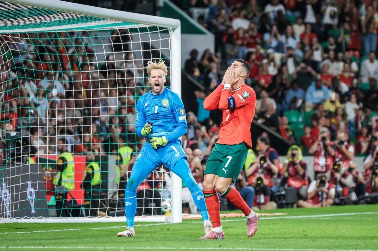 Cristiano izveo najgori penal u karijeri: Reakcije navijača Portugala sve govore