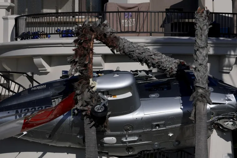 Helikopter se srušio na hotel: Ozlijeđeni slučajni prolaznici, otkriveno tko je pilot