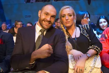 Oglasila se supruga Tysona Furyja nakon zaruka kćeri (16): 'Kod nas su te stvari dio tradicije'