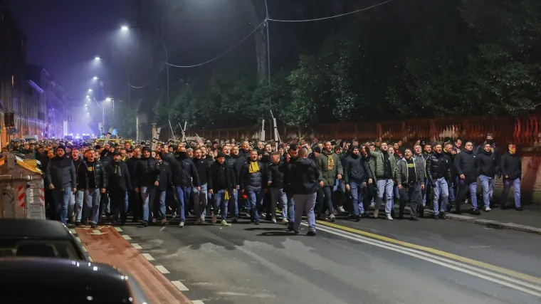 Strahota u Dublinu! Njemački huligani pretukli fotografa: 'Udarili su ga nogom u glavu'