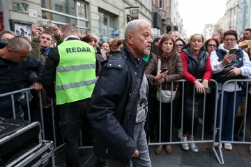 Drama na skupu za Halida Bešlića: Glumcu iznenada pozlilo pred tisućama ljudi