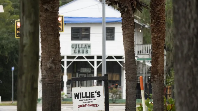 Nezapamćeni pokolj u 'mirnom' baru: Napadač ubio četvero i ranio preko 20 gostiju