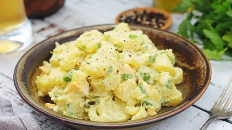 Stogodišnjaci jedu ovu salatu: Skromni sastojci će vas zasititi i produžiti vam život