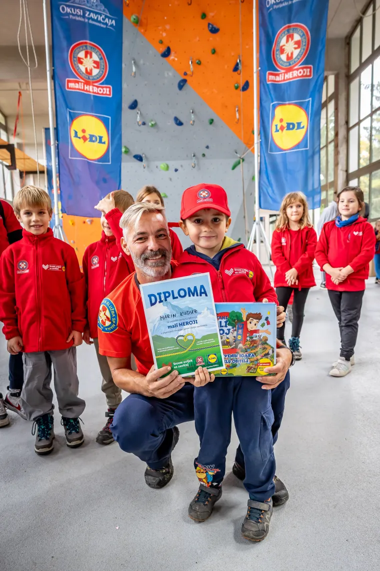 Više od 1500 malih heroja završilo školu u prirodi Lidla i HGSS-a