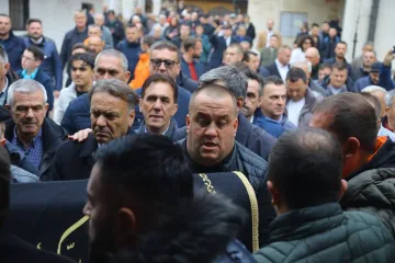 Dan kada je Sarajevo plakalo, Neda Ukraden uputila riječi utjehe: 'Otišlo je umorno tijelo...'