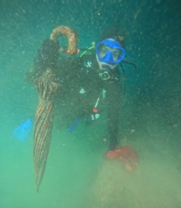 Hrvat iz mora izronio kameru i vratio snimke Rusu: Zahvalio se - kalašnjikovom! 'Što drugo?'