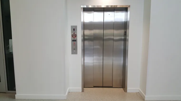 Zagrepčani umiru od smijeha na urnebesan natpis na liftu: Ovakvo nešto još niste vidjeli