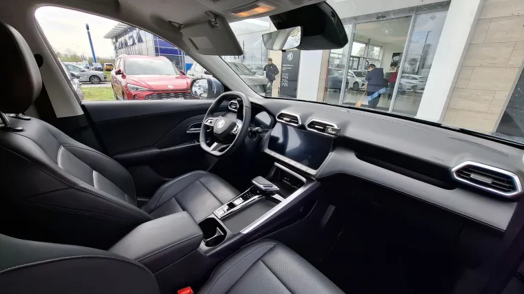 Kinez koji 'vuče' kao lud, a troši benzina na kapaljku: Vozili smo MG ZS Hybrid+