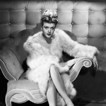 Prije Marilyn Monroe, bila je ona: Glumica iz hit serije u mladosti je žarila i palila