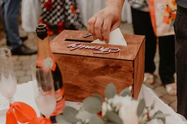 Vjenčanja sve skuplja, mladenci sve domišljatiji: Jedan je par gostima naplaćivao vodu