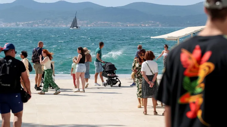 Sunčano i stabilno, ali prognostičari poslali upozorenje za jednu regiju: Udari bure će biti i olujni!