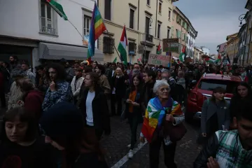 Pogledajte što se događa u hrvatskom susjedstvu, svi su izašli na ulice i imaju jedan cilj