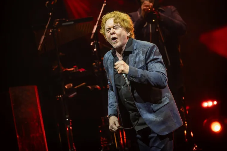 Mick Hucknall zaustavio show zbog glasnog fana i poručio mu: 'Začepi već jednom!'