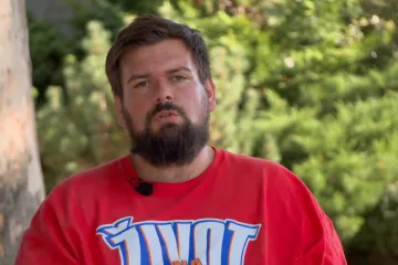 Dominik o vršnjačkom nasilju: 'Ubacili su me u kantu smeća, bacali su mi stvari'