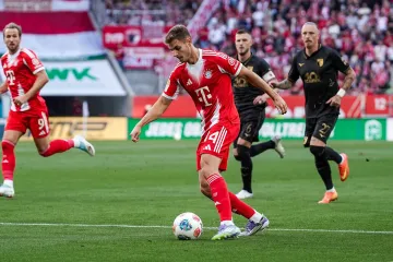 Stanišić sa suigračima iz Bayerna uzeo bombu od auta pa dobio privilegiju koju rijetko tko može