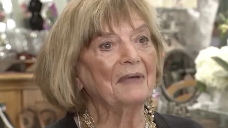 Radi od tridesetih godina prošlog stoljeća i još uvijek dolazi u pune smjene na posao!