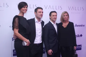 Skriva je kao zmija noge: Tko je samozatajna supruga Nike Kovača s kojom je u braku 26 godina