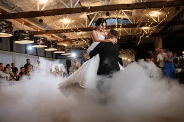 [KVIZ] Tko pjeva ove pjesme za prvi ples?