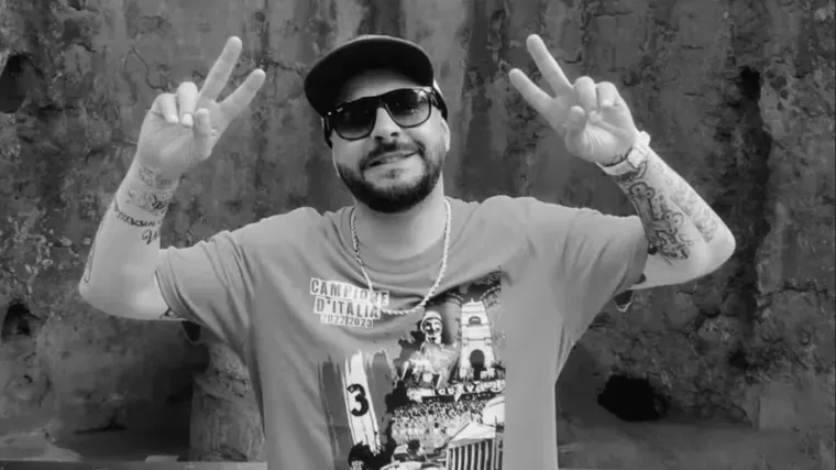 Makedonija u suzama: Poznati pjevač odnesen u lijesu, ovako su ga ispratili