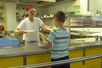 Zdravi jelovnici u školama sve popularniji, ali postoji problem: 'Učenici ovo stalno pitaju'