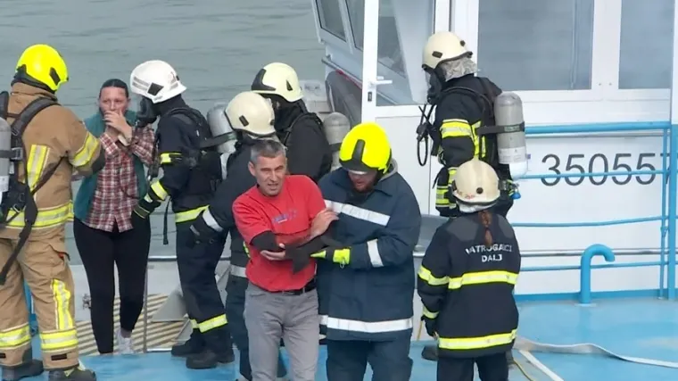 Planuo brod s opasnom tvari, ljudi nestali u Dunavu: Zapanjujući prizori iz Aljmaša