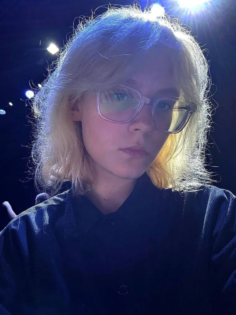 Na cesti izvela zabranjenu pjesmu: Uhitili je i odmah osudili na zatvorsku kaznu!