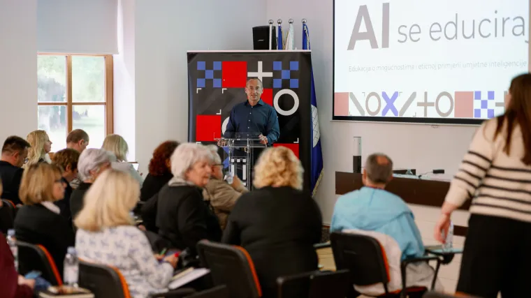 Kako nastavnici u Hrvatskoj odgovaraju na nove izazove