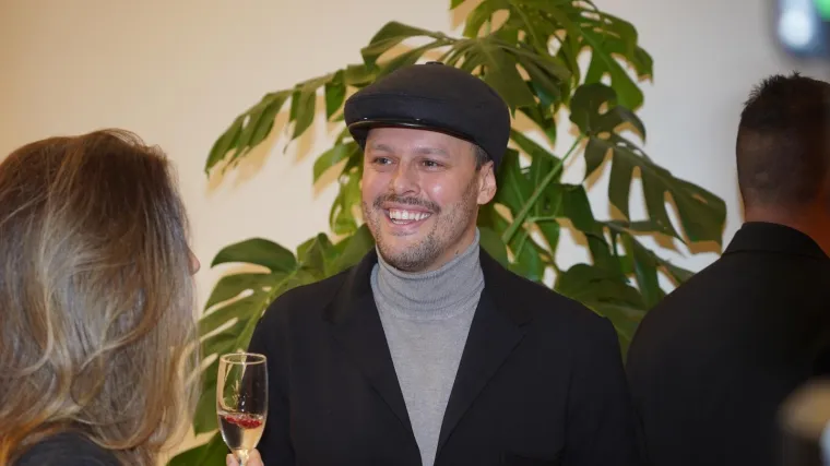 Što će Keba reći na novu snajku? Igor Kojić na tatin koncert došao s atraktivnom brinetom