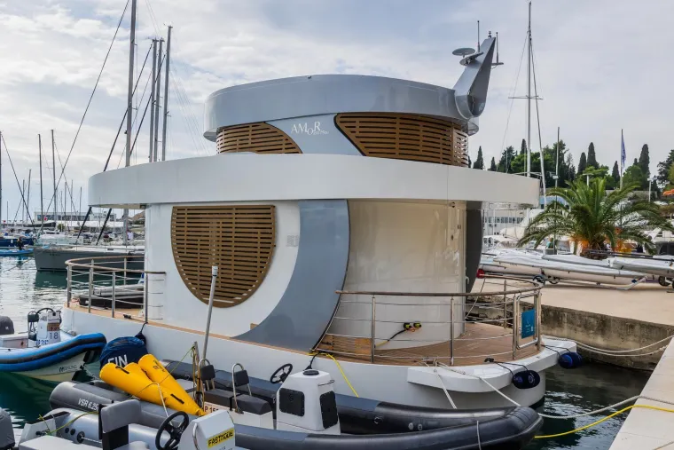 Hrvatska inovacija privlači pažnju na splitskoj rivi: 'Amor' je više od broda