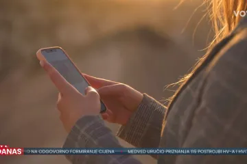 Kad ste zadnji put nekog nazvali? Sve više smo na mobitelu, a sve više je - telefoba