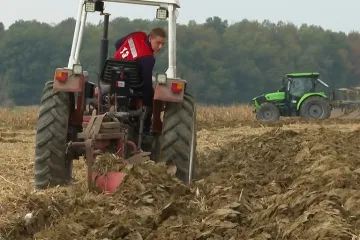 Tko najbolje ore? Snage kod Vrbovca odmjerila i tri brata: 'Treba sve dobro naštelati'