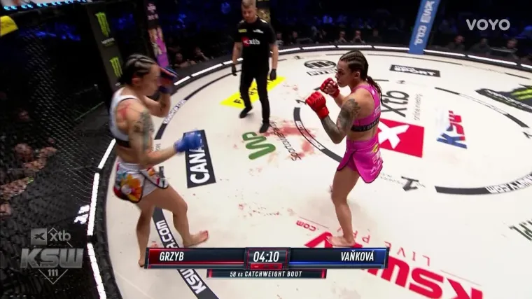 Karolina nije mogla nakon ovoga, pogledajte kako ju je Laura sredila