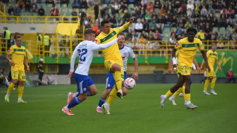 Hajduk bez Livaje protutnjao Pulom i uhvatio priključak za Dinamom