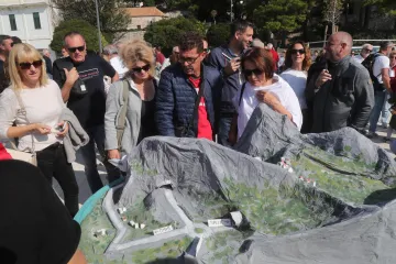 Pobuna u Omišu, građani otkrili zašto prosvjeduju: 'Oni bi usred brda ubacili novi rotor'