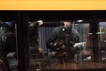 Potpuni horor: Navijači kamenovali autobus i ubili vozača! Detalji šokirali svijet